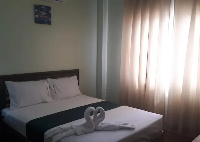 Adams View Hotel 3*